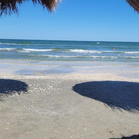 Los Amigos Apartment Spa Resort Mamaia Нэводари Экстерьер фото