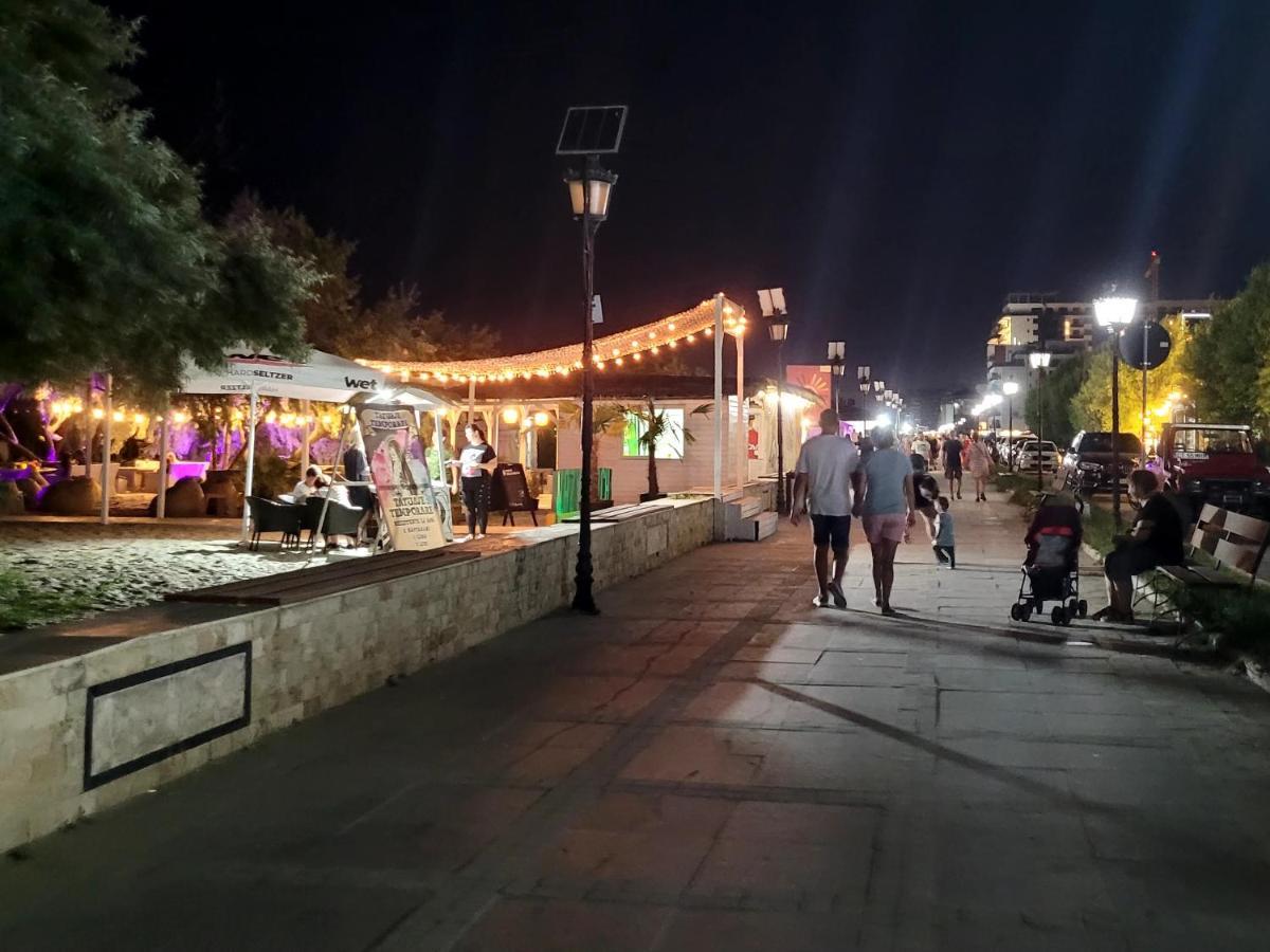 Los Amigos Apartment Spa Resort Mamaia Нэводари Экстерьер фото